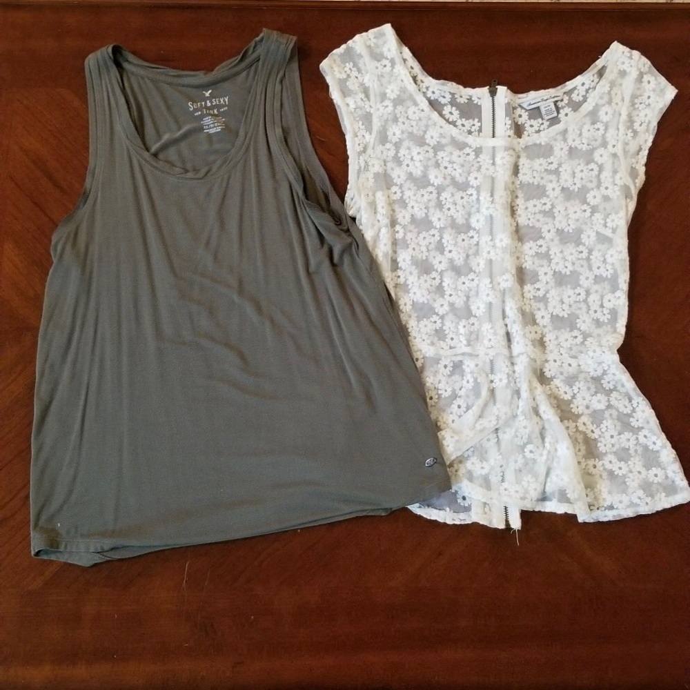 American Eagle tops bundle sz XS